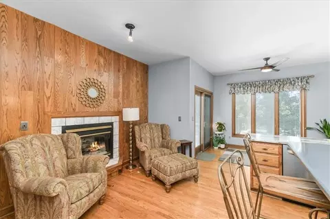 Kitchen - 2525 SE Nottingham Dr, Lees Summit, MO 64063 photo 2 of 7
