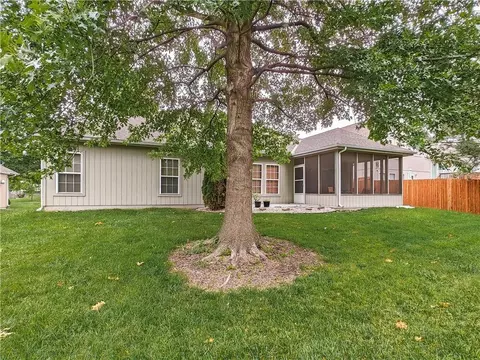 Exterior - 2425 NE Old Paint Rd, Lees Summit, MO 64086 photo 5 of 5