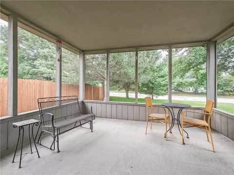 Exterior - 2425 NE Old Paint Rd, Lees Summit, MO 64086 photo 2 of 5