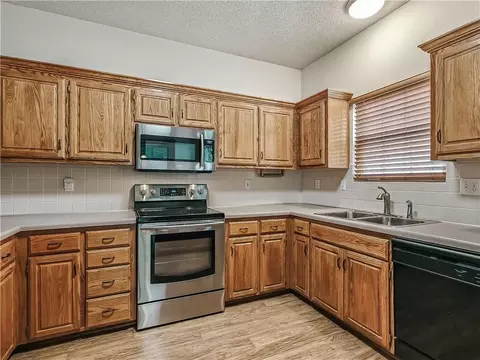 Kitchen - 2425 NE Old Paint Rd, Lees Summit, MO 64086 photo 3 of 5