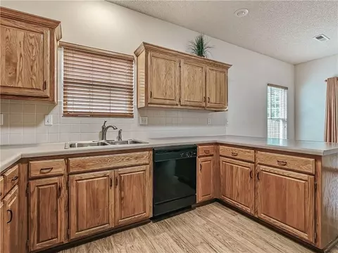 Kitchen - 2425 NE Old Paint Rd, Lees Summit, MO 64086 photo 4 of 5