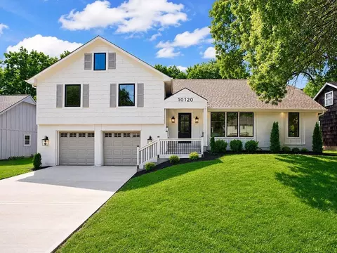 10120 Glenwood St, Overland Park, KS 66212