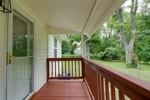 Exterior - 714 E Gudgell Ave, Independence, MO 64055 photo 2 of 8