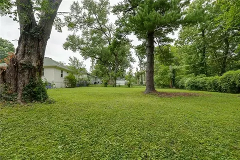 Exterior - 714 E Gudgell Ave, Independence, MO 64055 photo 7 of 8
