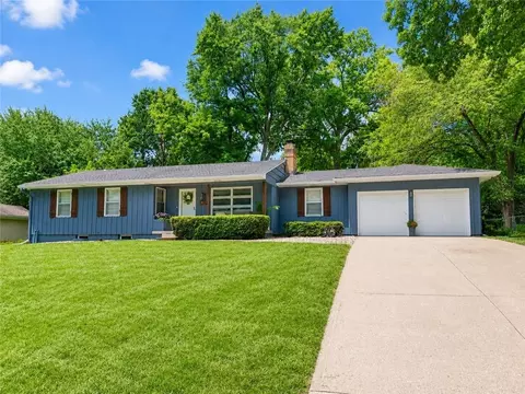 6422 Maple Dr, Mission, KS 66202