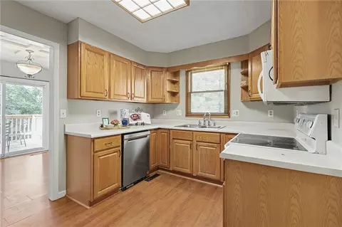 Kitchen - 17 Sandi Cir, Dearborn, MO 64439 photo 1 of 3