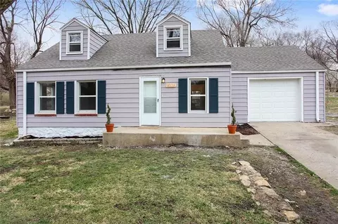9028 Mcgee St, Kansas City, MO 64114