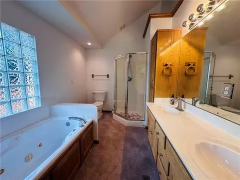 Bath - 19009 E 34 St, Independence, MO 64057 photo 2 of 4