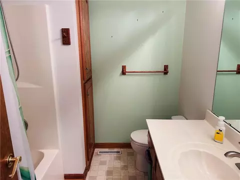 Bath - 19009 E 34 St, Independence, MO 64057 photo 3 of 4