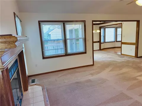 Living - 19009 E 34 St, Independence, MO 64057 photo 3 of 9