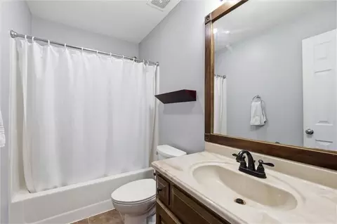 Bath - 903 Silver Lake Cir, Raymore, MO 64083 photo 4 of 4