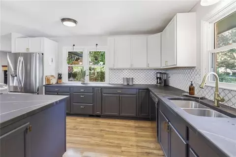 Kitchen - 7705 E 127th St, Grandview, MO 64030 photo 3 of 5