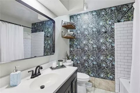 Bath - 7705 E 127th St, Grandview, MO 64030 photo 1 of 4