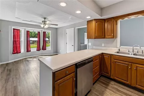 Living - 305 Elm St, Polo, MO 64671 photo 5 of 11