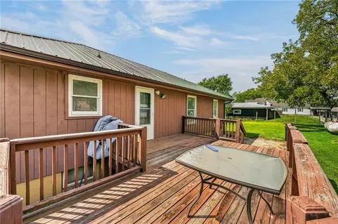 Exterior - 305 Elm St, Polo, MO 64671 photo 4 of 7