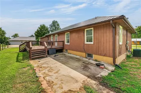 Other - 305 Elm St, Polo, MO 64671 photo 1 of 7
