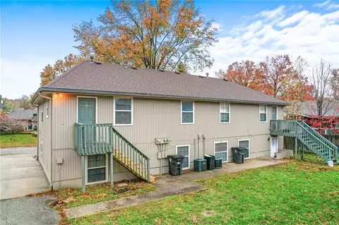 Exterior - 2825 Tepee Ave, Independence, MO 64057 photo 4 of 4