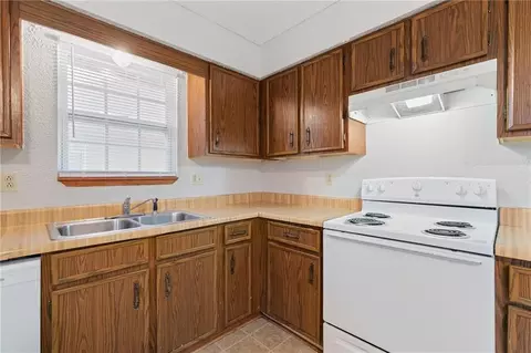 Kitchen - 2825 Tepee Ave, Independence, MO 64057 photo 2 of 2