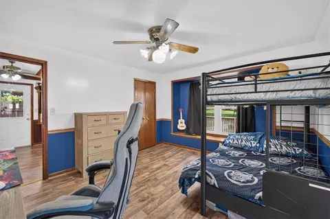 Bedroom - 9304 E 27th St, Independence, MO 64052 photo 4 of 6