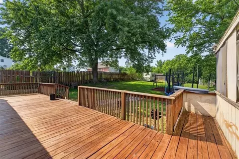 Exterior - 9304 E 27th St, Independence, MO 64052 photo 6 of 16
