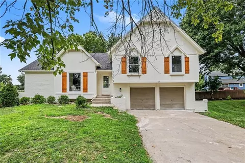 13303 W 105th St, Lenexa, KS 66215