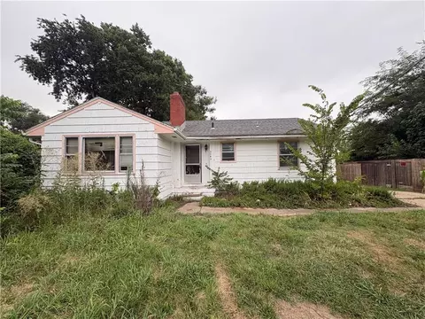 5049 N Brighton Ave, Kansas City, MO 64119