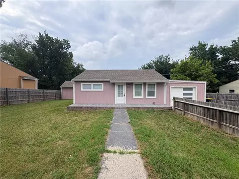 9122 Askew Ave, Kansas City, MO 64132