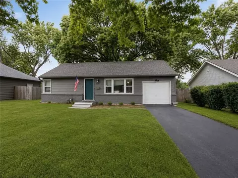 3904 NE 52nd Ter, Kansas City, MO 64119