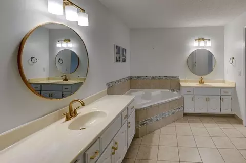 Bath - 17800 Bolger Rd #247A, Independence, MO 64055 photo 4 of 6