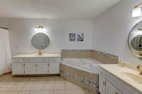 Bath - 17800 Bolger Rd #247A, Independence, MO 64055 photo 3 of 6