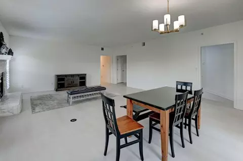 Dining - 17800 Bolger Rd #247A, Independence, MO 64055 photo 2 of 6