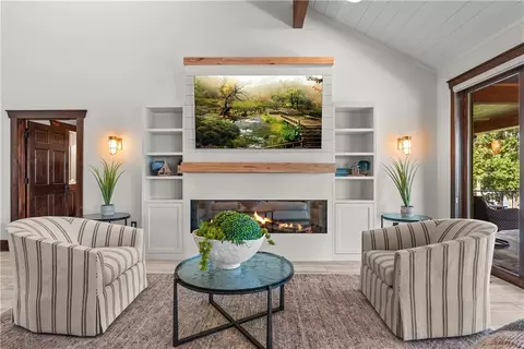 Living - 1647 NE Ozark Dr, Lees Summit, MO 64086 photo 3 of 9