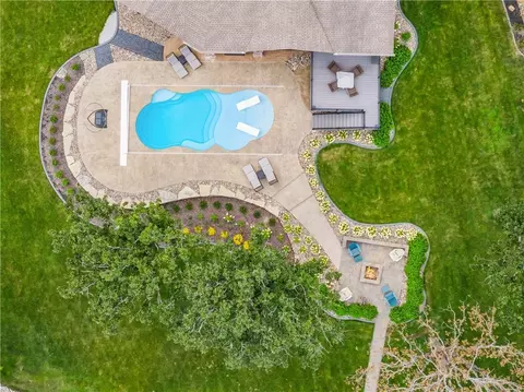 Exterior - 1647 NE Ozark Dr, Lees Summit, MO 64086 photo 12 of 12