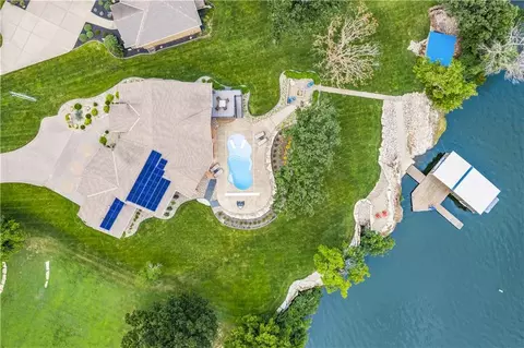 View/Area - 1647 NE Ozark Dr, Lees Summit, MO 64086 photo 3 of 6