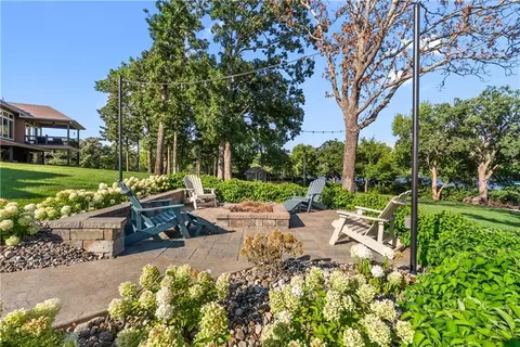 Exterior - 1647 NE Ozark Dr, Lees Summit, MO 64086 photo 9 of 12
