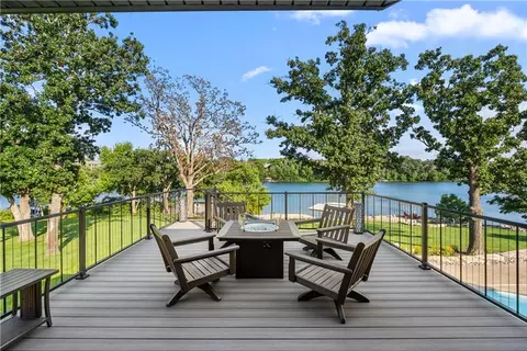 Exterior - 1647 NE Ozark Dr, Lees Summit, MO 64086 photo 5 of 12