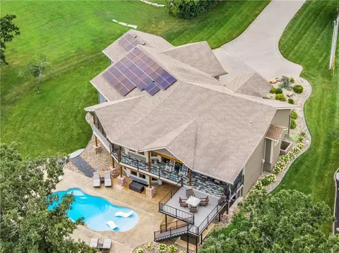 View/Area - 1647 NE Ozark Dr, Lees Summit, MO 64086 photo 6 of 6