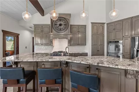 Kitchen - 1647 NE Ozark Dr, Lees Summit, MO 64086 photo 2 of 5