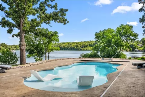 Exterior - 1647 NE Ozark Dr, Lees Summit, MO 64086 photo 2 of 12