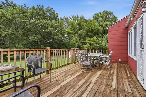 Exterior - 1007 S Logan Ave, Independence, MO 64050 photo 3 of 6