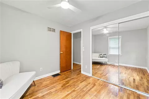 Bedroom - 1007 S Logan Ave, Independence, MO 64050 photo 6 of 6