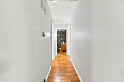 Entry Way - 1007 S Logan Ave, Independence, MO 64050 photo 1 of 2