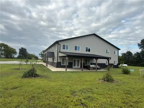 Exterior - 34705 E Mabry Rd, Buckner, MO 64016 photo 3 of 9