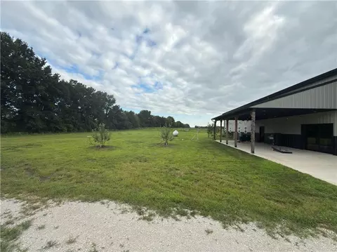 Exterior - 34705 E Mabry Rd, Buckner, MO 64016 photo 7 of 9