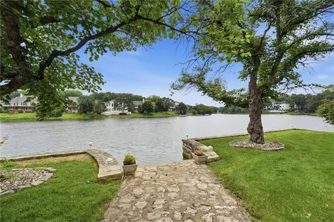 332 NE Warrington Ct, Lees Summit, MO 64064 photo 59
