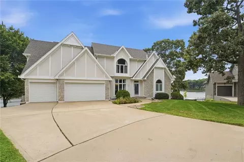 332 NE Warrington Ct, Lees Summit, MO 64064 photo 5