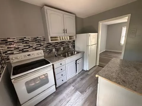 Kitchen - 11219 E 24th St, Independence, MO 64052 photo 2 of 3