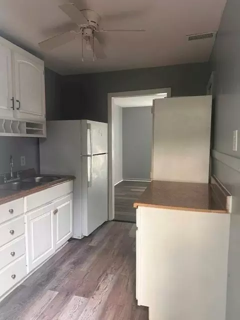 Kitchen - 11219 E 24th St, Independence, MO 64052 photo 2 of 2