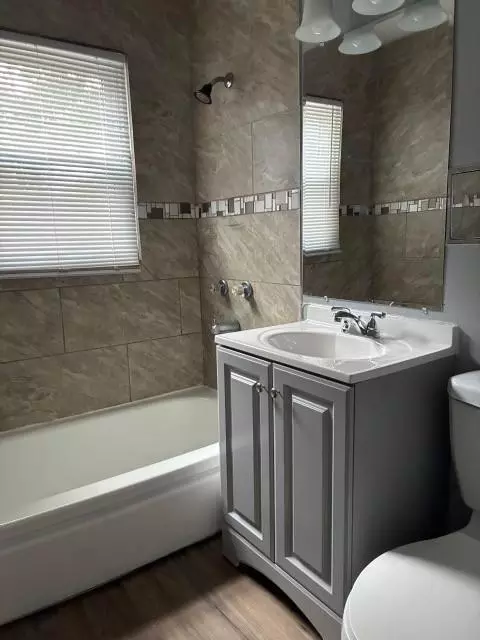 Bath - 11219 E 24th St, Independence, MO 64052 photo 1 of 3