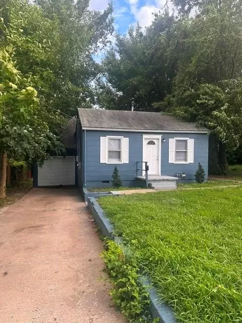 Exterior - 11219 E 24th St, Independence, MO 64052 photo 2 of 4